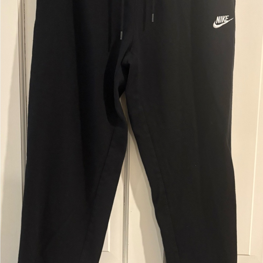 Nike Men’s Joggers- Size Medium- Very Good Consition